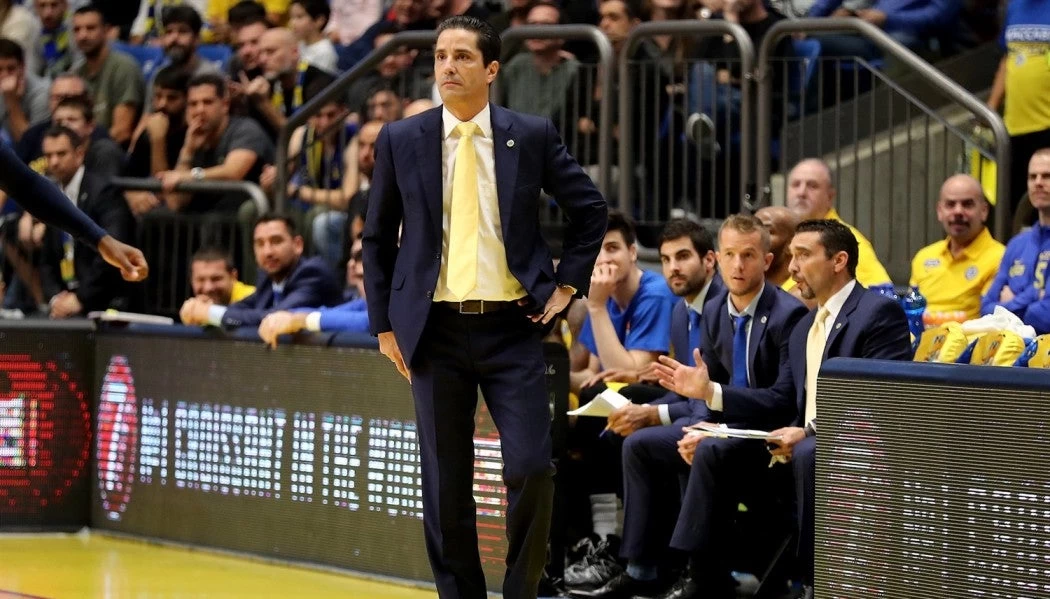 Ισραήλ: Αποθέωση του Έλληνα προπονητή από φίλαθλους της Μακάμπι (βίντεο)